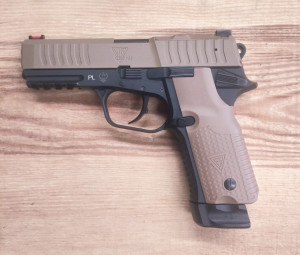Pistolet VIS100 M1 kal. 9x19 Mud Brown H-225